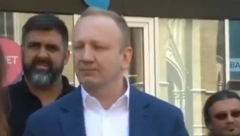 ĐILAS JE NERVOZAN Blamirao se u Novom Sadu, odbija da kaže odakle mu 619 miliona evra i vređa novinare! (VIDEO)