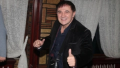 BILA JE U CENTRU SKANDALA SA 30 GODINA STARIJIM FOLKEROM  Pričalo se da ga je žena zbog nje isterala iz kuće, a evo kako danas izgleda zanosna pevačica  (FOTO)