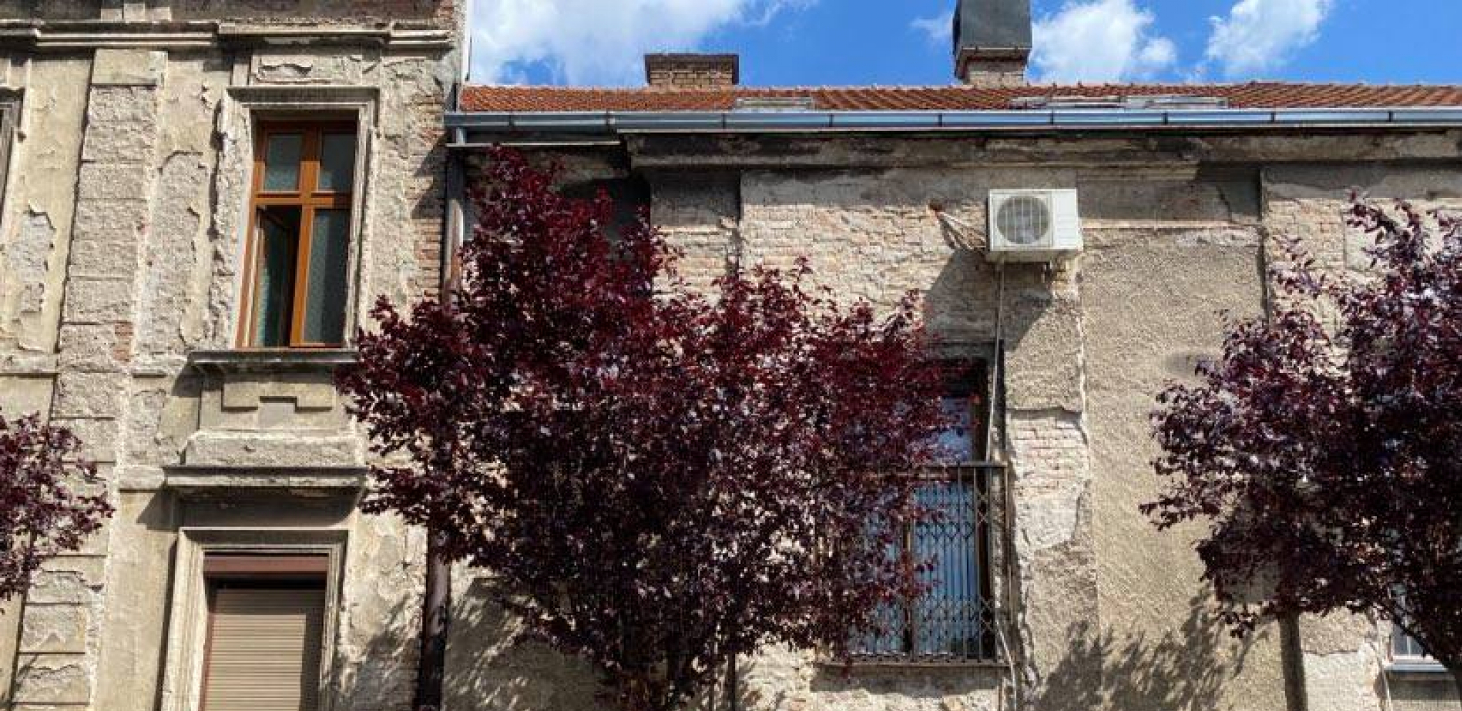 CELA KUĆA U SRBIJI ZA 1.594 EVRA Uz nju ide i ogroman plac, a evo gde se nalazi i kako možete da je kupite