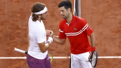 PODIGLA SE VELIKA BURA! Vilander zaštitio Cicipasa i besramno udario na Đokovića!