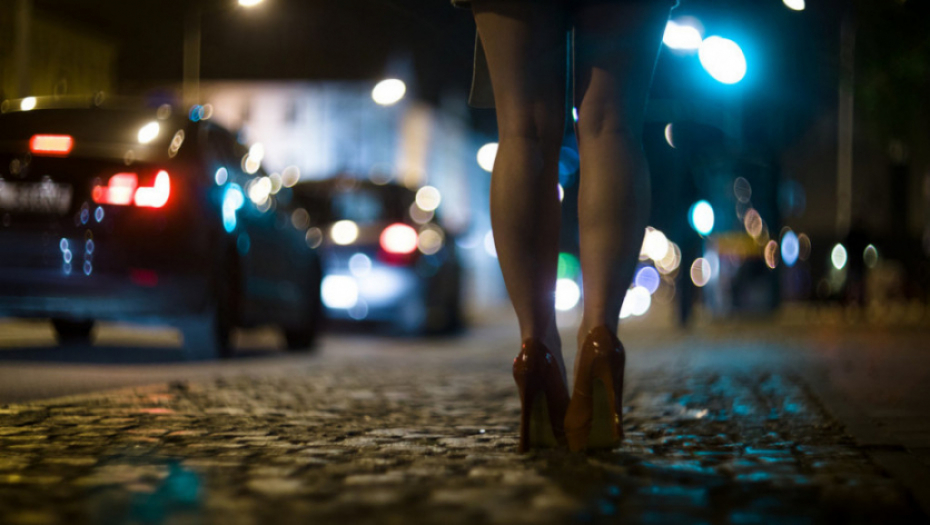 DETALJI HAPŠENJA MAKROA I MADAM U BEOGRADU Maloletnicu (17) iz doma za nezbrinutu decu primoravali na prostituciju!
