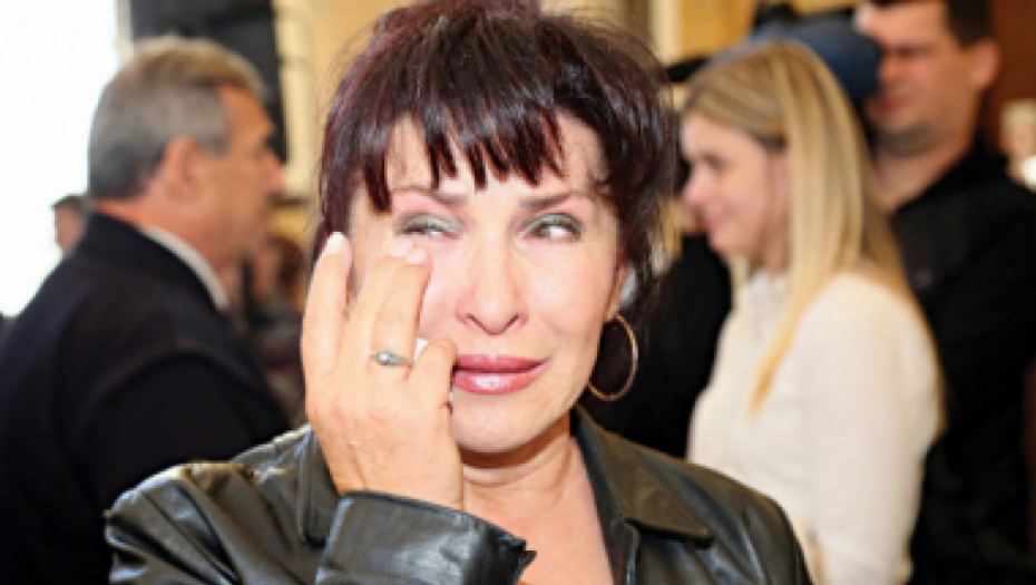MILENA PLAVŠIĆ SLOMLJENA Smrt je potpuno RAZORILA, hitno se oglasila i podelila TUGU! (FOTO)