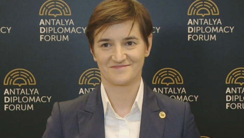 ZA DOPRINOS RAZVOJU SRBIJE Ani Brnabić Vidovdanska nagrada!