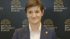PREMIJERKA IZNENAĐUJE Volim pivo i pljeskavice