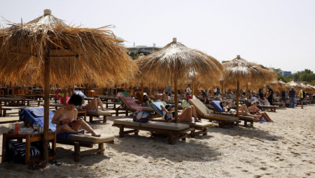 SRPSKI TURISTI U GRČKOJ VODE RAT OKO LEŽALJKI Ovo su sitne "prevare" zbog kojih su mnogi besni