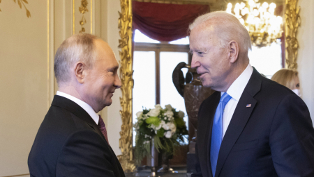 BAJDEN MISLI DA JE NAŠAO OPRAVDANJE "Putin i kovid krivci za rekordnu inflaciju u SAD"