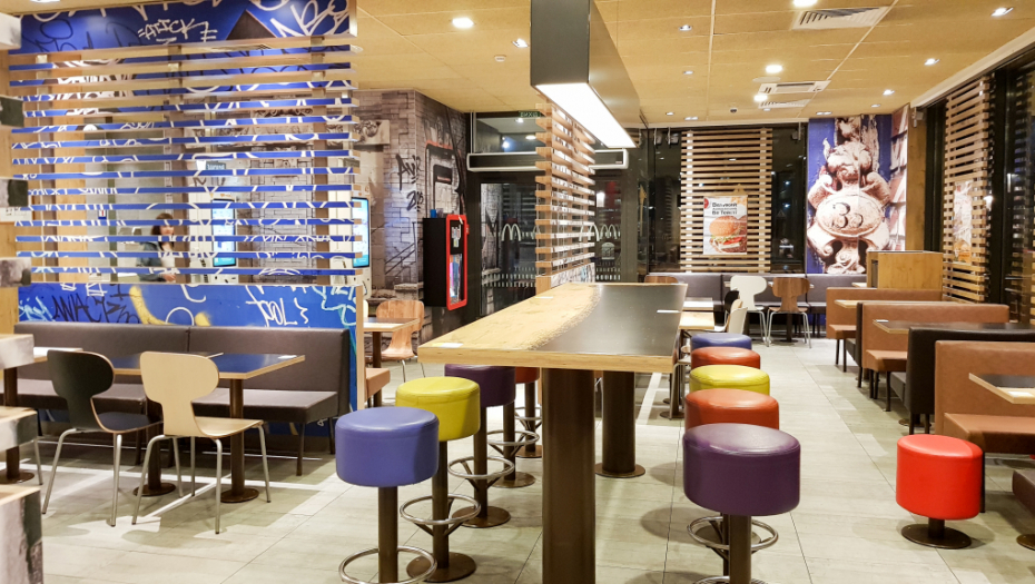 "MRZIM SVOJ POSAO" Zaposleni u McDonald's-u dao momentalni otkaz, ali ono što je uradio je zapalilo društvene mreže!