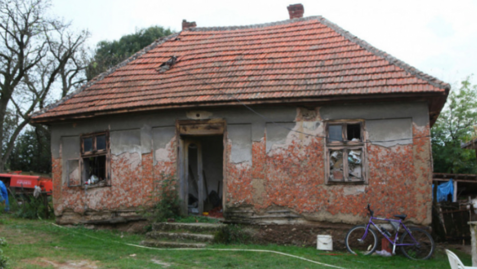 UŽAS NA PERIFERIJI BOGATIĆA Pronađen leš muškarca pored kolibe - ovo je razlog strašne smrti