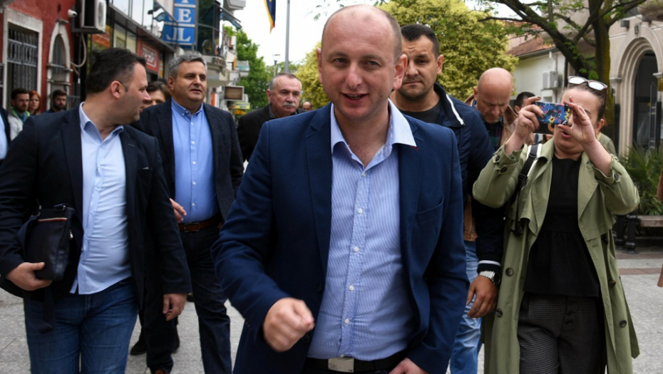 CRNA GORA ČEKA ISTINU Milan Knežević razotkriva misteriozni Milov let u Pariz - Krivokapić mora da skine oznaku tajnosti
