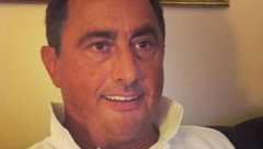 ON SA NJOM UŽIVA SKORO DVE DECENIJE  Voja Nedeljković ima 17 godina mlađu suprugu, Maja opasno dobro izgleda, a evo koja je njihova tajna!