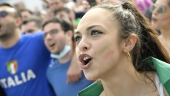 POČELA FEŠTA Azuri slave u Rimu uz legendarnu pesmu koju zna ceo svet (VIDEO)