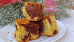 NAJBOLJI RECEPT ZA MRAMOR KOLAČ: Sočan i rastresit, pravićete ga samo na ovaj način (VIDEO)