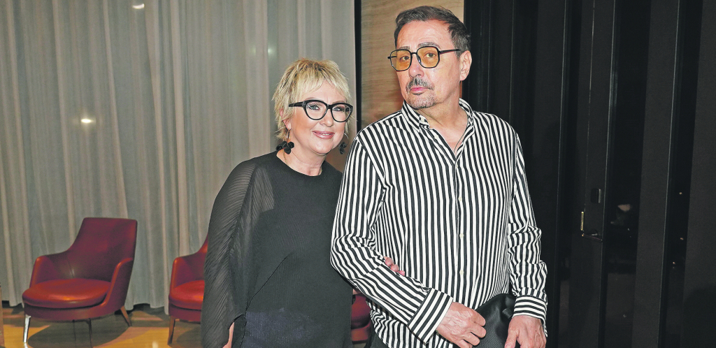 BEZOBRAZAN JE, SAMO MU JE STALO DO PARA Komšije Dragana Kojića Kebe razvezale jezik, osule paljbu na pevača i otkrile šta radi