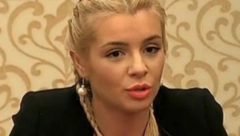 PRE OVOGA SI ŽIVELA U ŠUPI BEZ VODE! Voditeljka Parova žestoko isprozivala učesnicu pred svima, ona briznula u plač