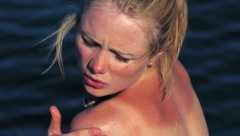 NIJE JOGURT, ALI POMAŽE KOD OPEKOTINA OD SUNCA Ponesite ovo obavezno sa sobom na more!