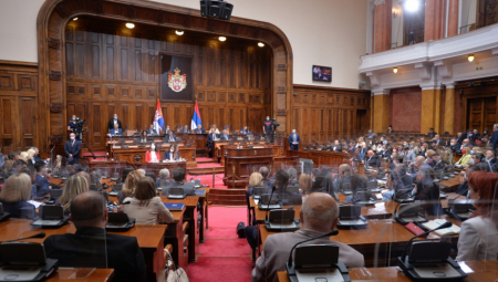 SRAMNE UVREDE SA KOSOVA SRPSKOM MINISTRU "Štene devedesetih! Odvratan"