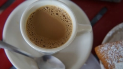 KAFA I NJENE SKRIVENE ZAMKE Da li možete da smršate dok ispijate ovaj crni napitak? Mnogi žive u zabludi