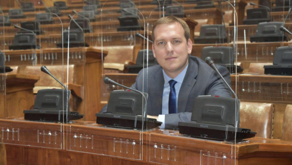 DEJAN KESAR: Đilas i ostali lopovi provode vreme u prebrojavanju novca građana Srbije!
