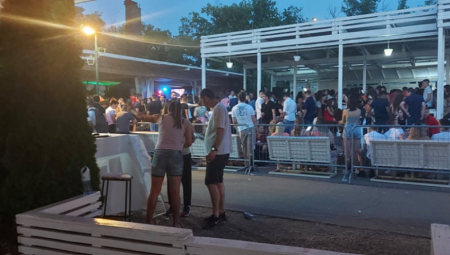 MAJKA TINEJDŽERKE KOJA JE BILA NA ŽURCI NA ADI: Deca su samo preterala sa alkoholom jer nemaju meru