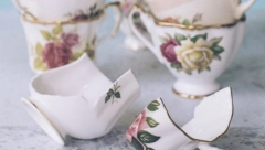 VEROVANJA KOD SRBA KOJA RETKO OMANU Šta znači kad vam se lome čaše i tanjiri u kući