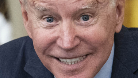 AMERIČKI POLITIČAR BEZ DLAKE NA JEZIKU Bajdena smeniti zbog ratnih zločina!