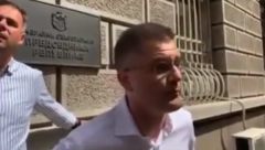 JEREMIĆEV KUKAVIČLUK HIT NA DRUŠTVENIM MREŽAMA Šta uradi Vuk kad vidi Vučića? (VIDEO)