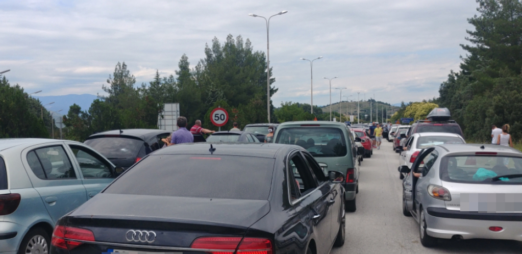 GRČKA UVODI NOVE MERE Menjaju se pravila za putovanja na omiljene destinacije Srba