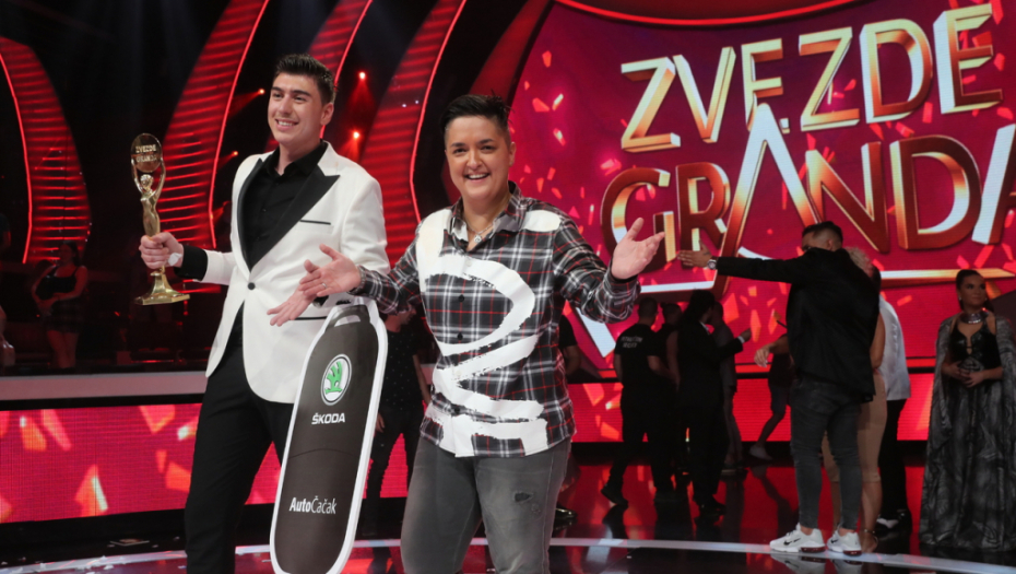 ZURKA POSLE FINALA Marija Šerifović sa kanditima proslavljaju Mahirovu pobedu (FOTO)