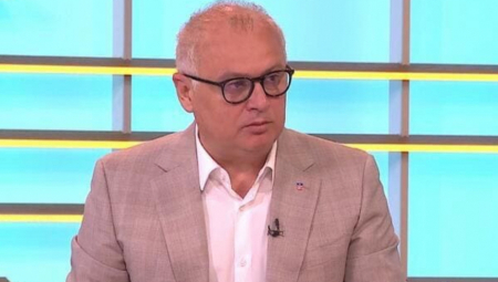Vesić: Kupovina tableta za osnovce je ulaganje u budućnost