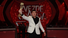 OVAJ TROFEJ JE ZA NJU Mahir Mulalić pobedu u "Zvezdama Granda" posvetio preminuloj majci