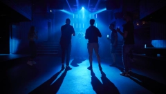 FRANCUSKA OBELEŽAVA POBEDU NAD KOVIDOM: Posle 16 meseci ponovo se čula muzika iz klubova