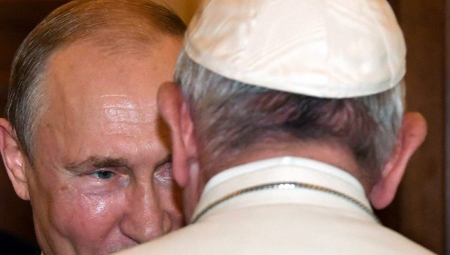 PAPA STAO NA STRANU PUTINA? NATO laje pred ruskim vratima, nema odlaska u Kijev - Franja ide u Moskvu!