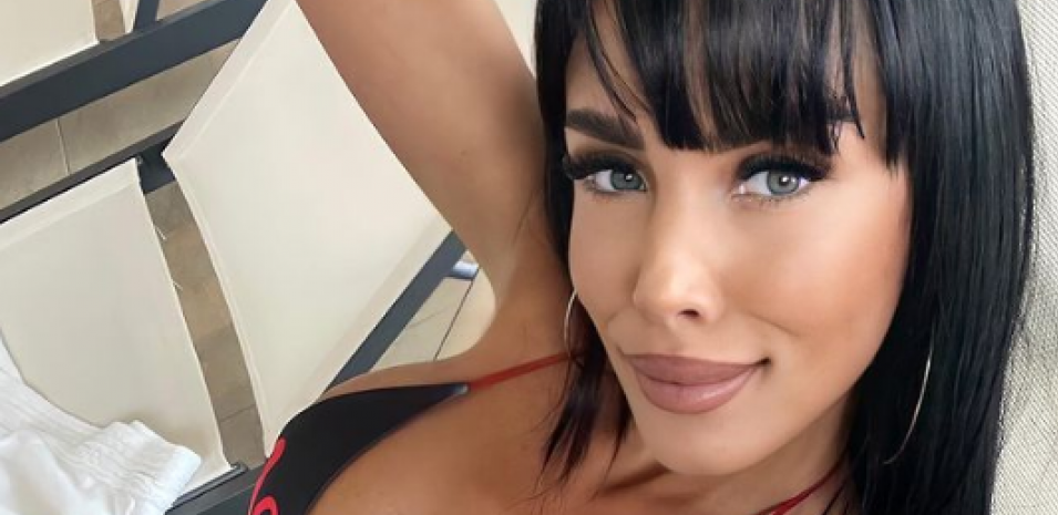 IMA DVOJE DECE A JUČE JE PRVI PUT OPEGLALA VEŠ! Aleksandra Subotić htela da baci stvari a onda je shvatila da samo nisu ispeglane