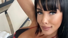 URADILA JOŠ JEDAN ESTETSKI ZAHVAT NA LICU! Aleksandra Subotić šokirala pratioce novim izgledom, a evo šta je promenila!