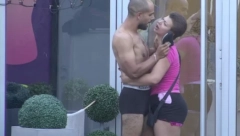 MIŠEL KAKVOG NE POZNAJETE Miljana usred noći uskočila kod Gvozdenovića u krevet i dovela ga do ludila, njemu preostalo da uradi samo jednu stvar (FOTO)