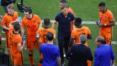 GOTOVO! Frank de Bur više nije selektor Holandije!