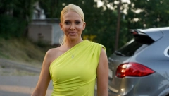KAKVO BUĐENJE Čuveni pevač zapevao Milici Todorović pod prozorom, a evo šta se dogodilo nakon toga (FOTO)