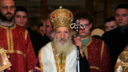 STATUA PATRIJARHA PAVLA ZGROZILA JAVNOST: Ovo je demon, a ne svetac! (FOTO)