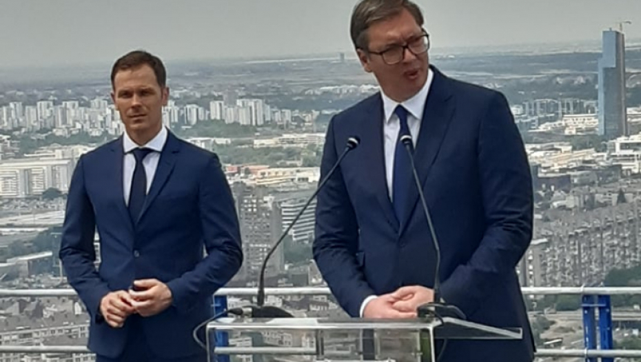 VUČIĆ SAOPŠTIO SJAJNE VESTI! Čekamo fleš procenu, građani mogu da očekuju znatno povećanje plata! (VIDEO)
