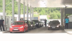 PONOVO OGROMNE GUŽVE NA GRANIČNIM PRELAZIMA Evo gde su najduže kolone gde se čeka više od dva sata!