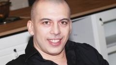 OGLASIO SE TOPALKO Nakon vesti da mu je ćerka u drugom stanju, pevač priznao: Slavićemo kad mi se rodi unuče