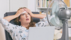 TRI JEFTINA NAČINA KAKO DA VENTILATOR PRETVORITE U KLIMU Jednostavni, a rashlađuju prostoriju odmah