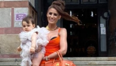 SVE PRŠTI OD GLAMURA! Didi J ponovo pomerila granice, priredila nesvakidašnju proslavu za ćerkicin prvi rođendan, dekoracija ostavlja bez daha (VIDEO)