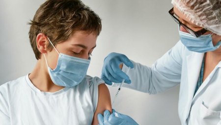 Koliko maloletnika je vakcinisano i za koju vakcinu su se opredelili