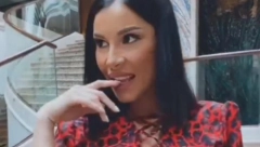 BROJI SITNO! Mia Borisavljević pozira kao tinejdžerka sa stomakom do zuba, beba stiže svakog trenutka (VIDEO)