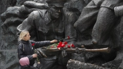 VELIKA SRAMOTA I UVREDA ZA SVE ANTIFAŠISTE Amerikanci i Britanci zabranili "Besmrtni puk"