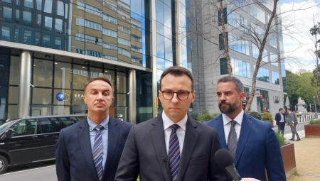Petković: Iza nas je tri i po sata veoma teških razgovora