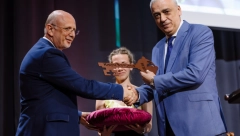 Gradonačelniku Subotice uručeno priznanje Grada Morahaloma: Stevan Bakić dobio „ključ Balkana“
