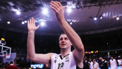 NOVICA JOŠ JEDNOM RAZGALIO "GROBARE" Gledaću Partizan dok sam živ!