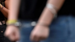 STANODAVAC IZ PAKLA  Probao pijan da siluje  podstanarku jer su kasnili sa kirijom